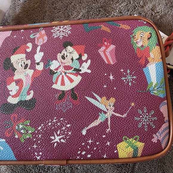 Disney Dooney & Bourke 2023 Christmas Holiday Camera Crossbody Bag NWT Rare - Picture 12 of 16